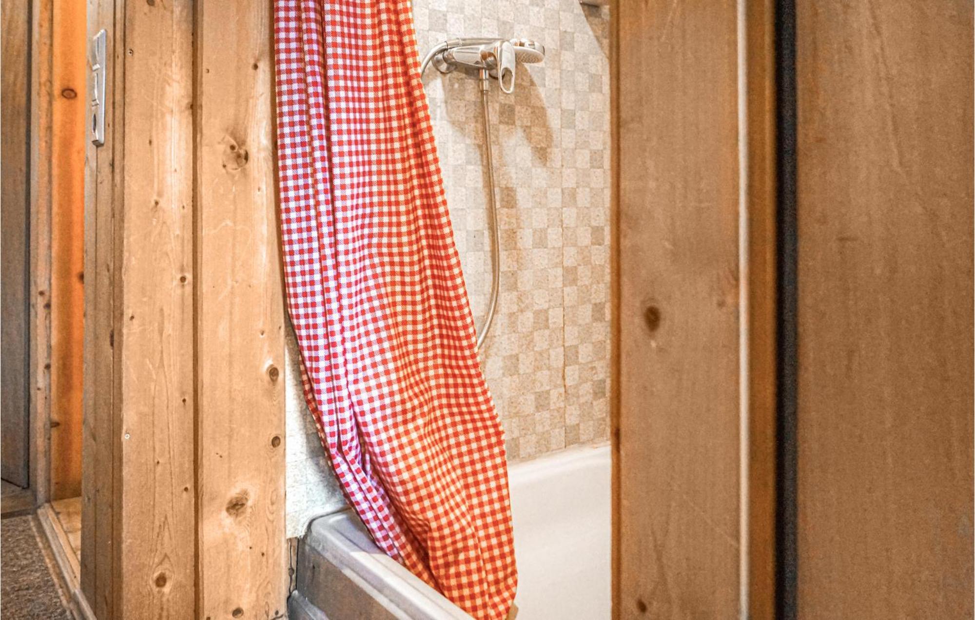 1 Bedroom Cozy Apartment In Hinterburg Exteriér fotografie